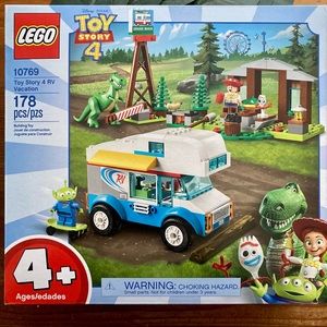 Lego toy story 4 RV vacation NEW